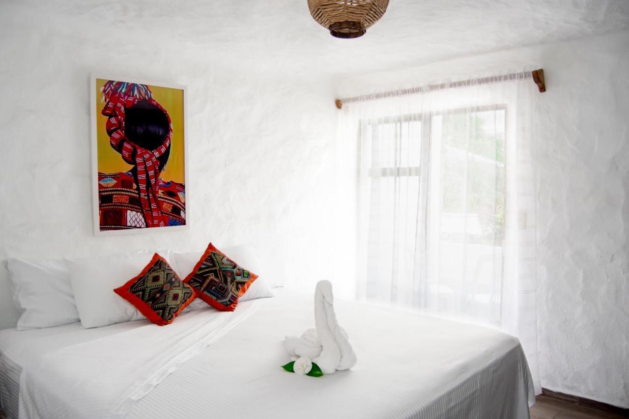 Petit Hotel Pilitas (Adults Only) Puerto Vallarta Eksteriør bilde