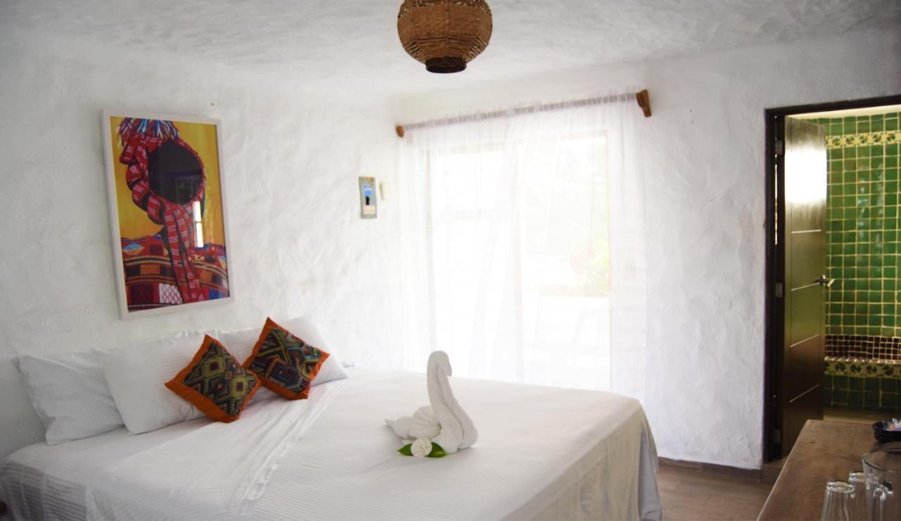 Petit Hotel Pilitas (Adults Only) Puerto Vallarta Eksteriør bilde